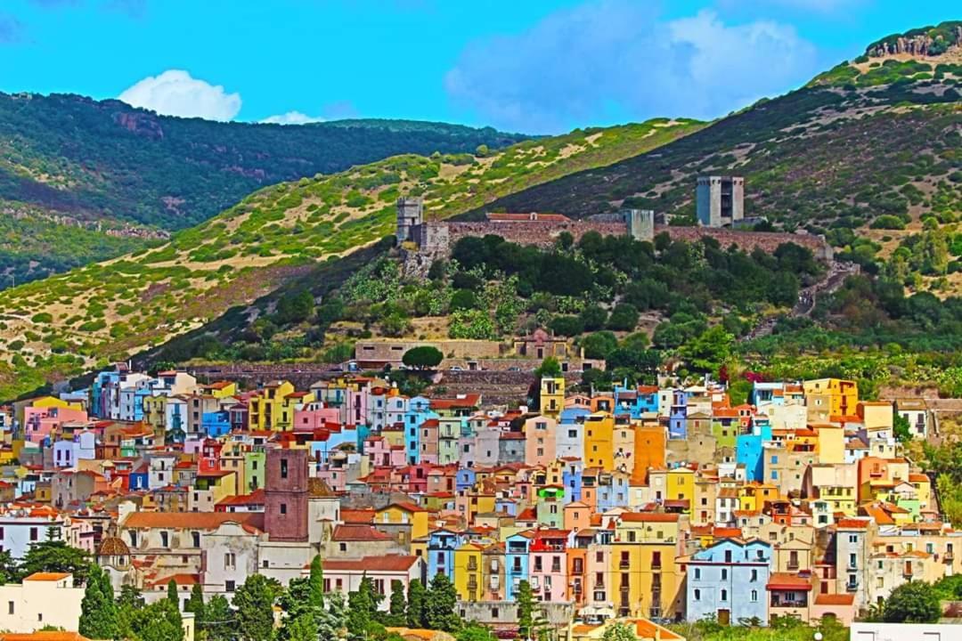 R&B Mediterraneo Боза Екстериор снимка